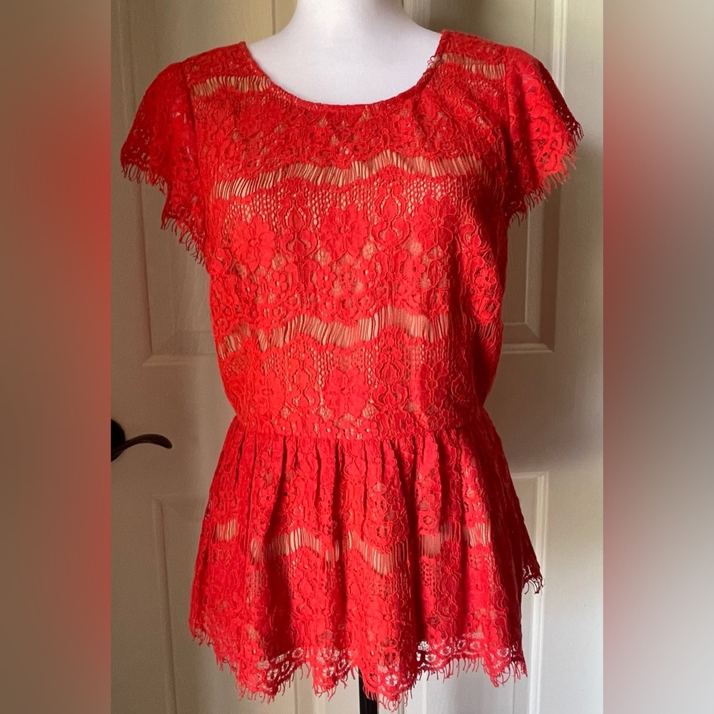 Anthropologie Maeve Red Lace Shirt Size M Valentine’s Day romantic pretty